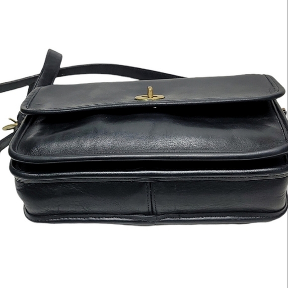 Coach Vintage 70s Black Leather City Bag - Picture 7 of 17